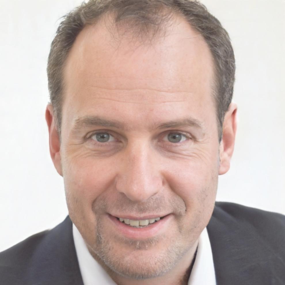 Lead instructor Kaspar Månsson teaching code optimization techniques